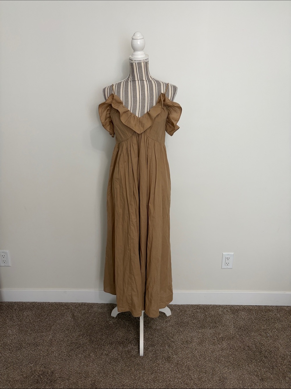 H&M Tan Ruffle-Top Maxi Dress - Picture 3 of 10